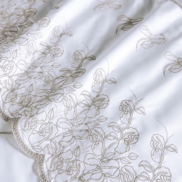 Trussardi-300f-jg-cama-cascine-4