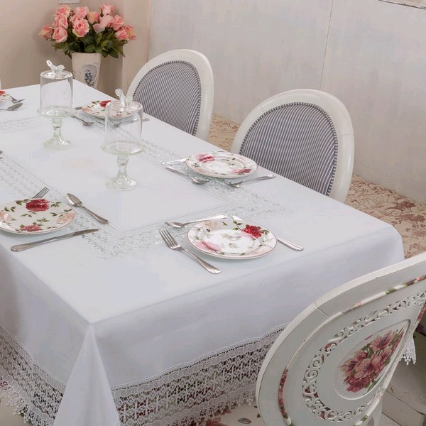 Toalha de Mesa Imperial Bordada Lyon 180 x 410 cms - Argivai
