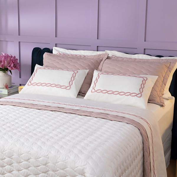 lavive-francis-rose-cama-2